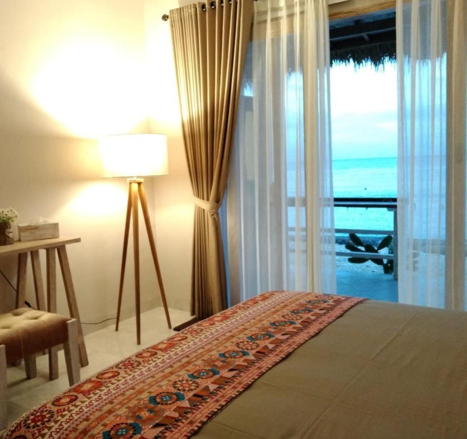 Vns Beachfront Guesthouse Toyapakeh Екстер'єр фото